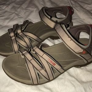 Teva Tirra strappy sandals 4266 sz 7